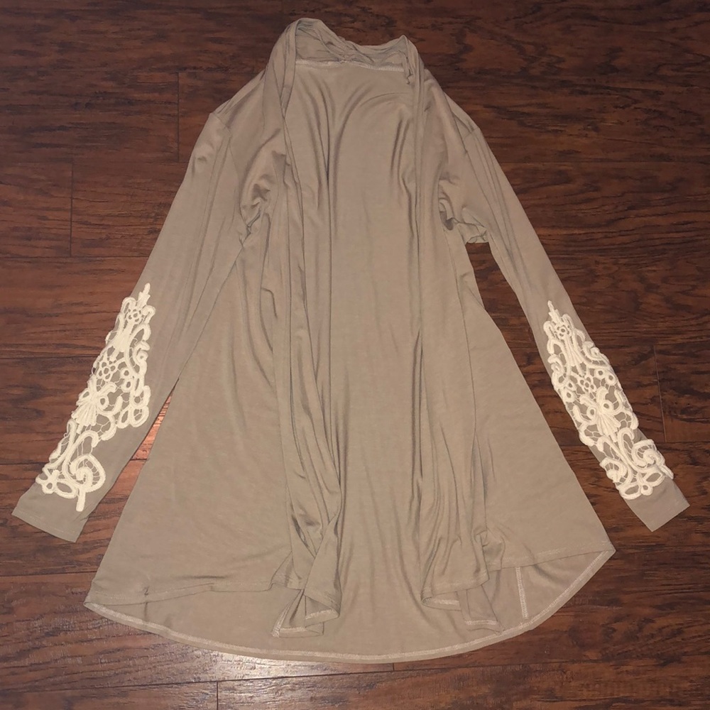 Embroidered sleeve cardigan